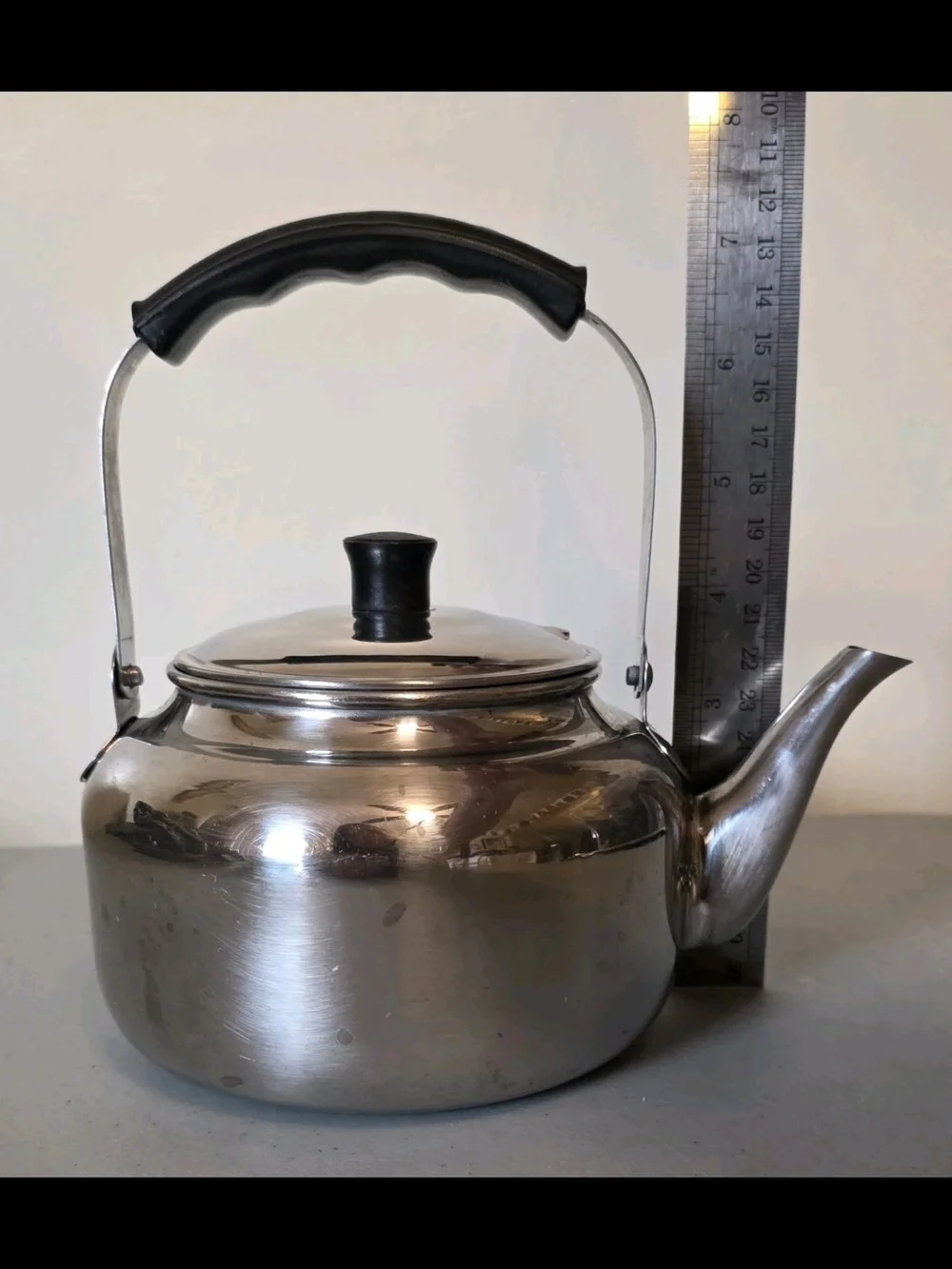Stainless Steel Silver Teapot with Black Handle